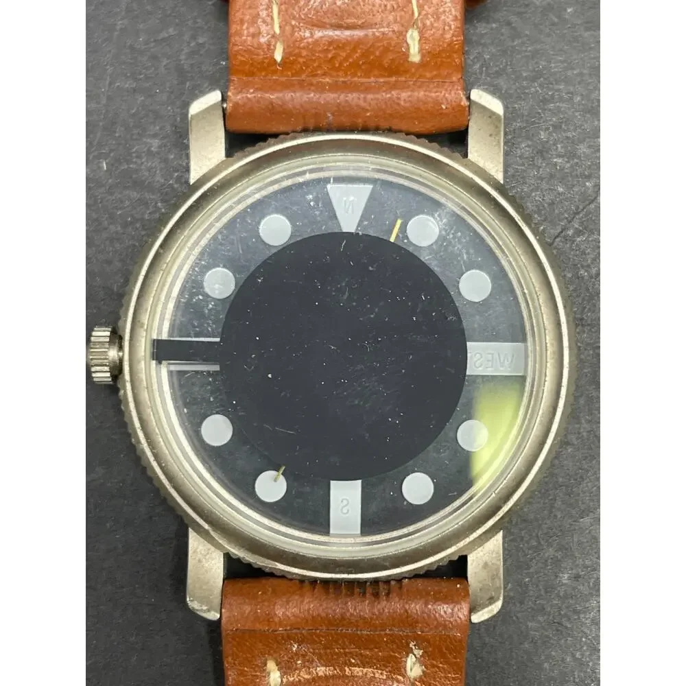 Vintage Fossil Collection Compass Dial Quartz Watch 34mm Tan Leather Band